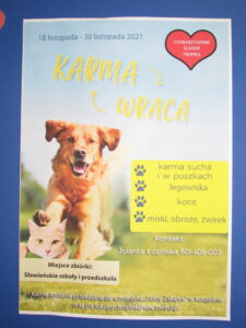 Plakat informujący o zbiórce karmy dla zwierzą przebywających w schronisku.